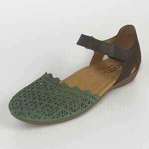 Earth Bronnie Slip On Sandals Women Sz 7 Green Brown Leather Closed Toe Flats